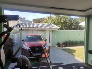 pelicula espelhada fachada de casa 6 visao por dentro