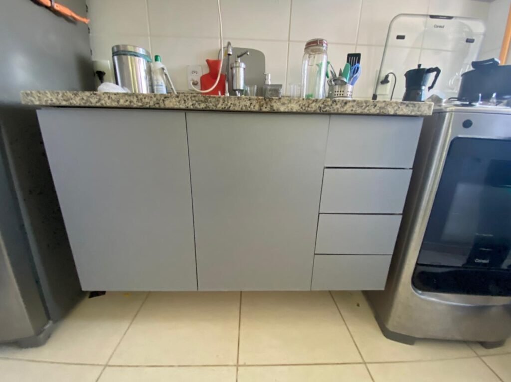 Envelopamento de armário de cozinha 6 envelopamento adesivagem armario de cozinha depois 3