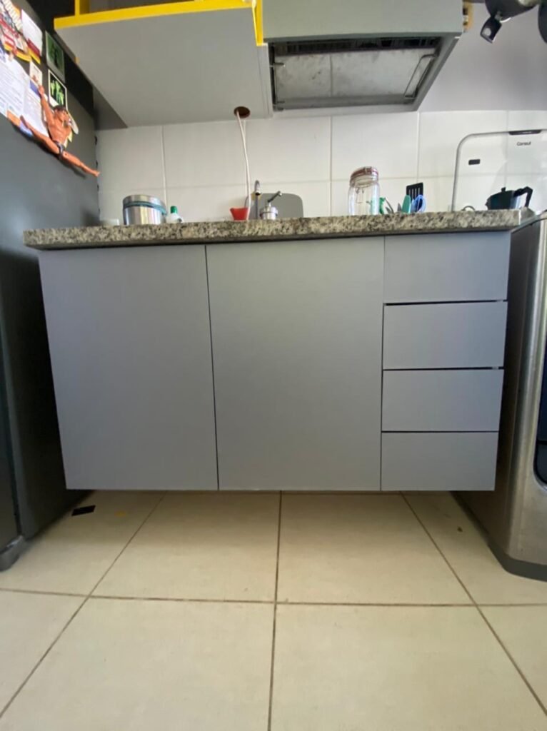 Envelopamento de armário de cozinha 7 envelopamento adesivagem armario de cozinha depois 4